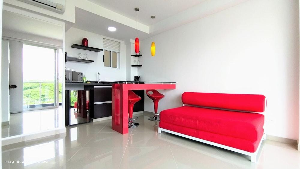 Hotel Piaro In Suites Кали Экстерьер фото