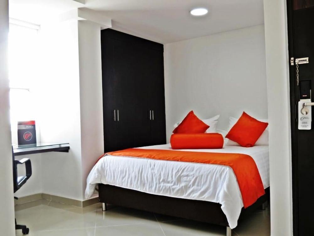 Hotel Piaro In Suites Кали Экстерьер фото